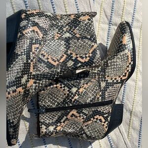 Circus by Sam Edelman Western boho ankle snakeskin Boots zip up size7